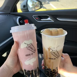 Cloudy Strawberry Banana Smoothie