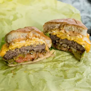 Dirty Egg Cheeseburger Deluxe (@miguelmoralesphotography on Instagram)