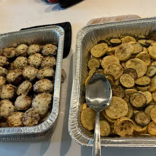 Chicken Alfredo catering with garlic bread, stuffed mushrooms and zucchini and squash