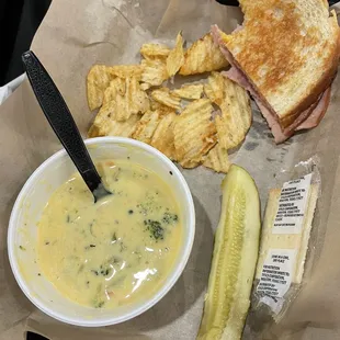Broccoli cheddar soup