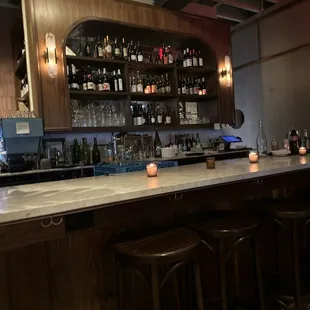 sushi and sashimi, interior