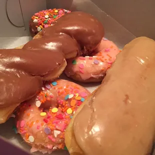 donuts, dough desserts, food