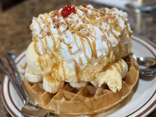 General’s Cafe & Grill