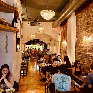 ramen and noodles, interior