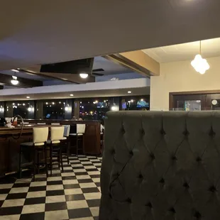 Inside Dining