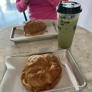 Deluxe Croissant