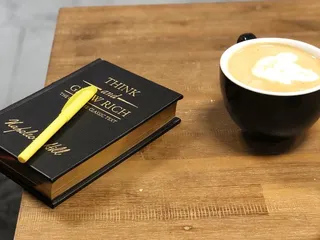 Skimos Coffee Shop