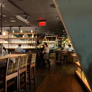 sushi and sashimi, interior