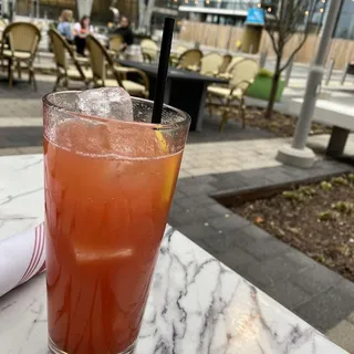 Strawberry Fizz*