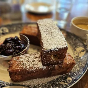 Vanilla cream filled French toast