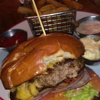 Cheddar Cheeseburger*