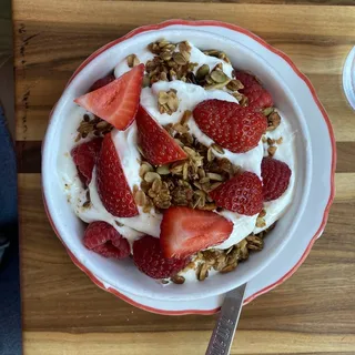 Greek Yogurt, Berries & Granola