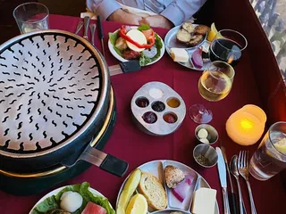 Mona Lisa Fondue Restaurant