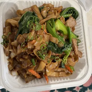 Chicken chow fun w/ gailan.