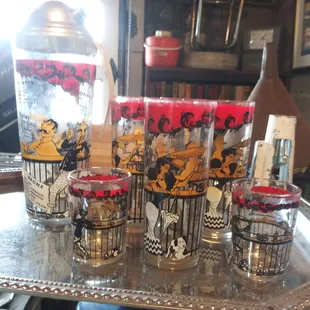 Vintage shaker with 4-6 glasses, 2 shot glasses. Late 50's, early 60's.