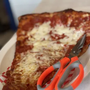 Lunch special pepperoni pizza slice