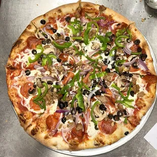 Z&apos;s  Pizza