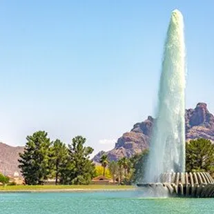 The WORLD Famous Fountain of Fountain Hills, Az shoots up to 560ft, and goes off every hour on the hour for 15min from 9am to 9pm.