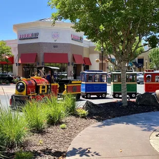 06.11.22 kiddie train, no A/C