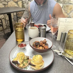 Brisket Eggs Benedict