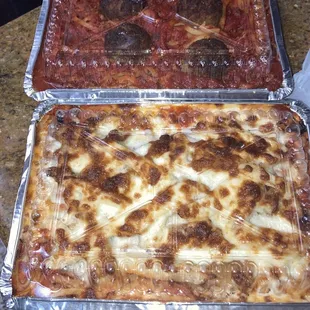 (Top) Spaghetti and meatball  (Bottom) chicken parmesan pasta. Both extremely delicious,  their sauce is 5 stars!!