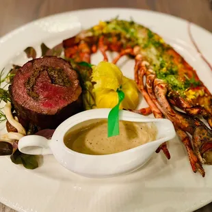 Filet with mushroom roulade and half a lobster