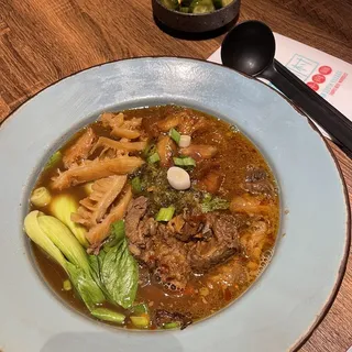 113. Braised Beef, Tendon & Tripe Noodles Soup
