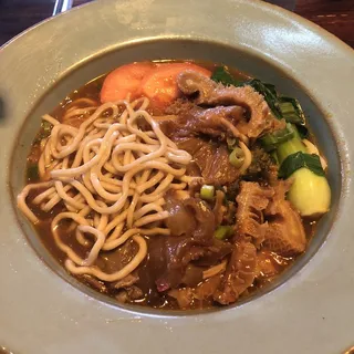 123. Tomato Beef, Tendon & Tripe Noodles Soup