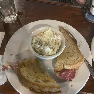 Corn beef sandwich and slaw