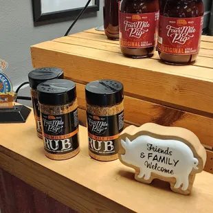 Take home sauce and rub