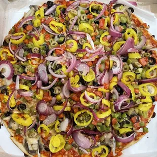 Veggie pizza with sausage crumbles