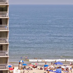 View from streetside of the Hotel facing the beach.