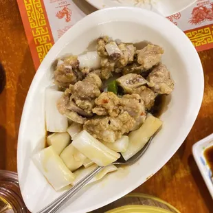 steamed spare ribs with rice noodles