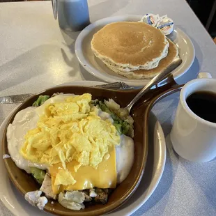 Nomad skillet with coffee and pancakes