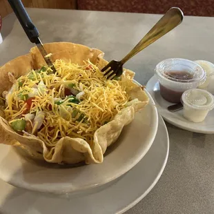Taco salad with chicken