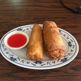 Egg roll appetizer, pretty big