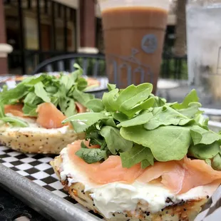 Lox bagel