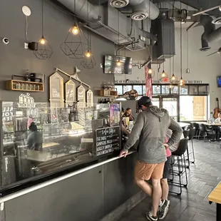 Inside was homey. Lack of menu signs made it difficult to become familiar with all the offerings.