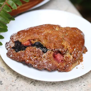 Fruit Scone ($4) - not good. Coarse and soggy texture.