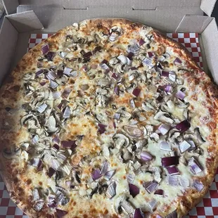 Brooklyn style with mushrooms and onions