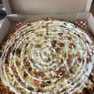 Bacon chicken ranch pizza