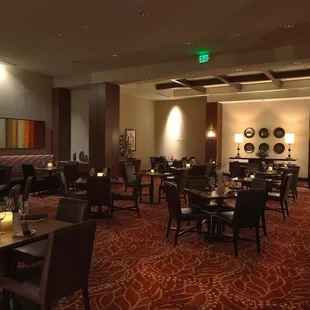 Fourteen Restaurant and Lounge