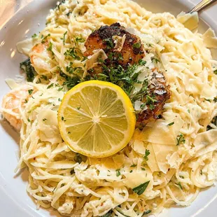 Seafood pasta w/ Alfredo