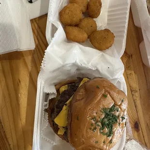 Cheeseburger with corn nuggets