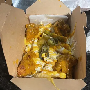 LOADED FRIES Honey zip sauce