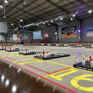 sushi and sashimi, interior