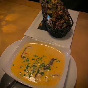 Sweet & Spicy Lobster Chowder