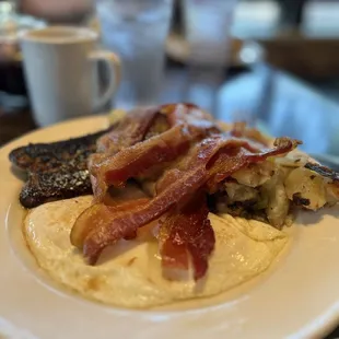 Traditional pub breakfast