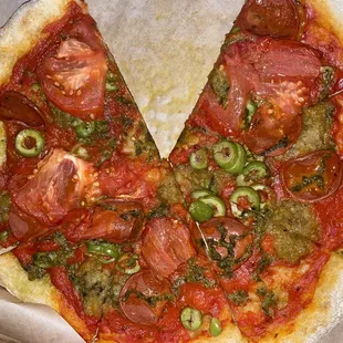 V-Galore (vegan pizza).