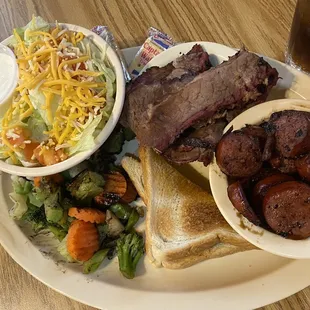 Brisket and sausage combo plate